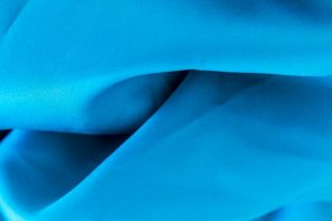 Tissu bleu Klein