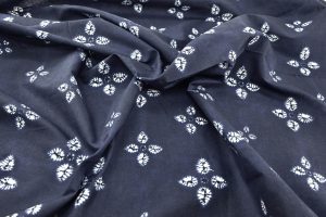 Tissu bleu marine motif